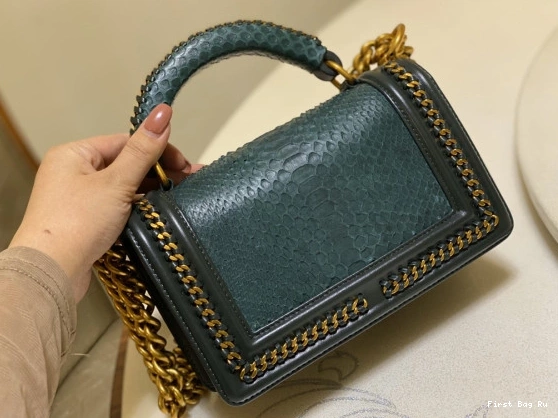 First Bag Ru BOY BAG CHANEL 20CM 0714